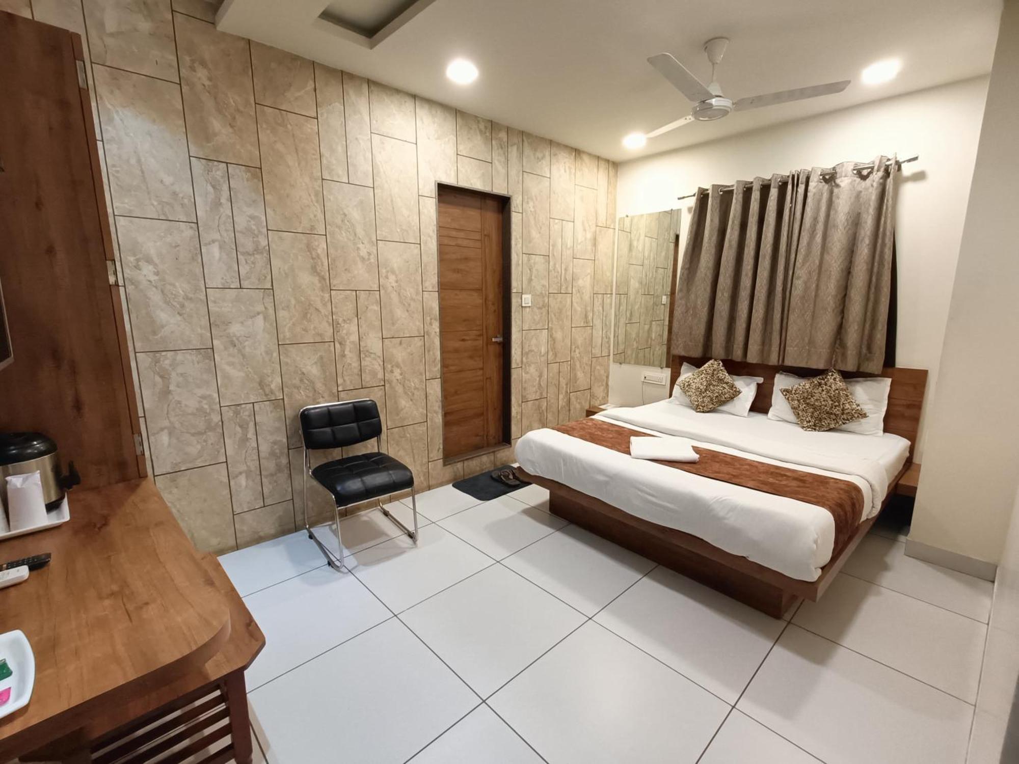 Hotel Kinara Ahmedabad Extérieur photo