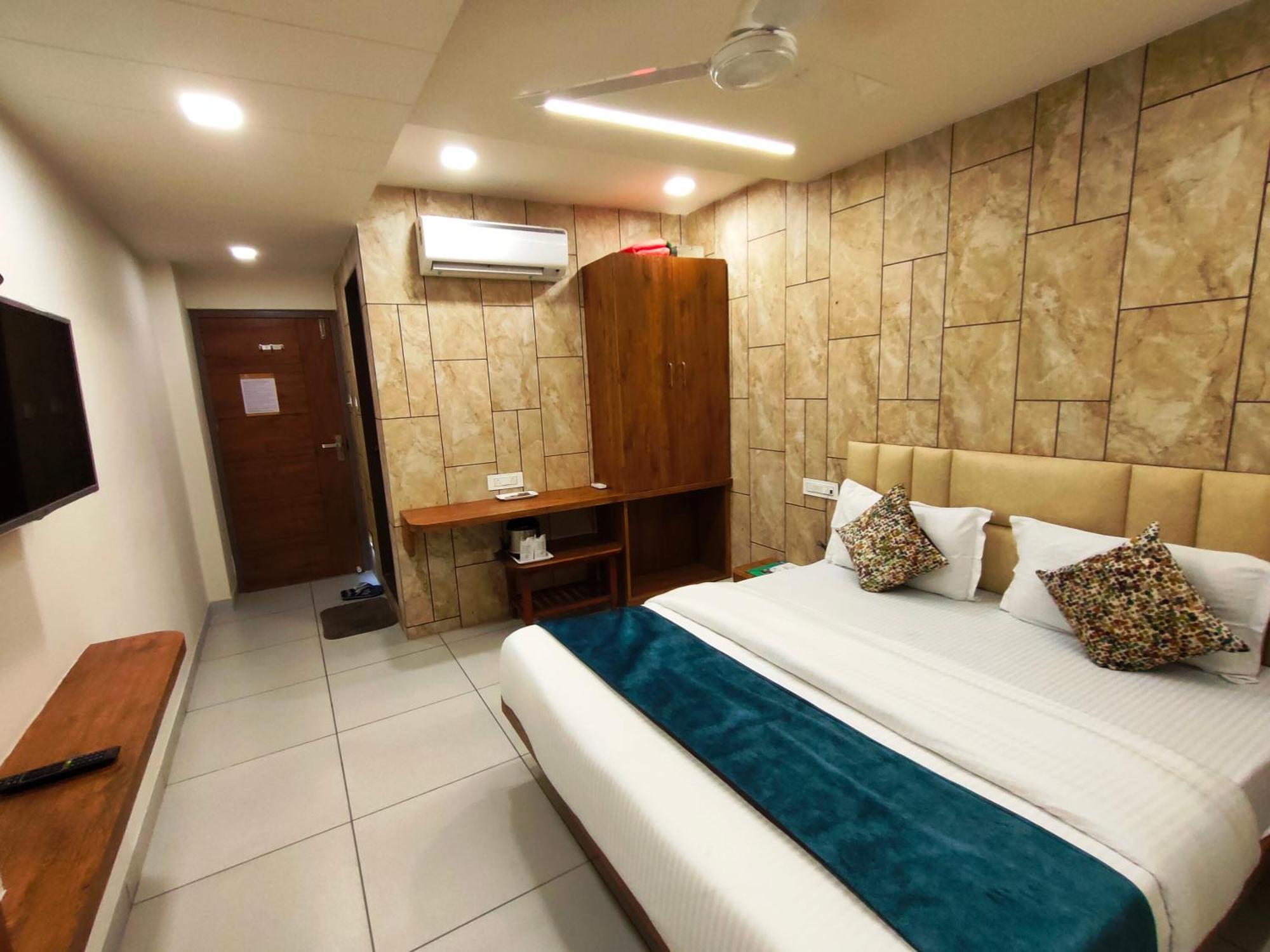 Hotel Kinara Ahmedabad Extérieur photo