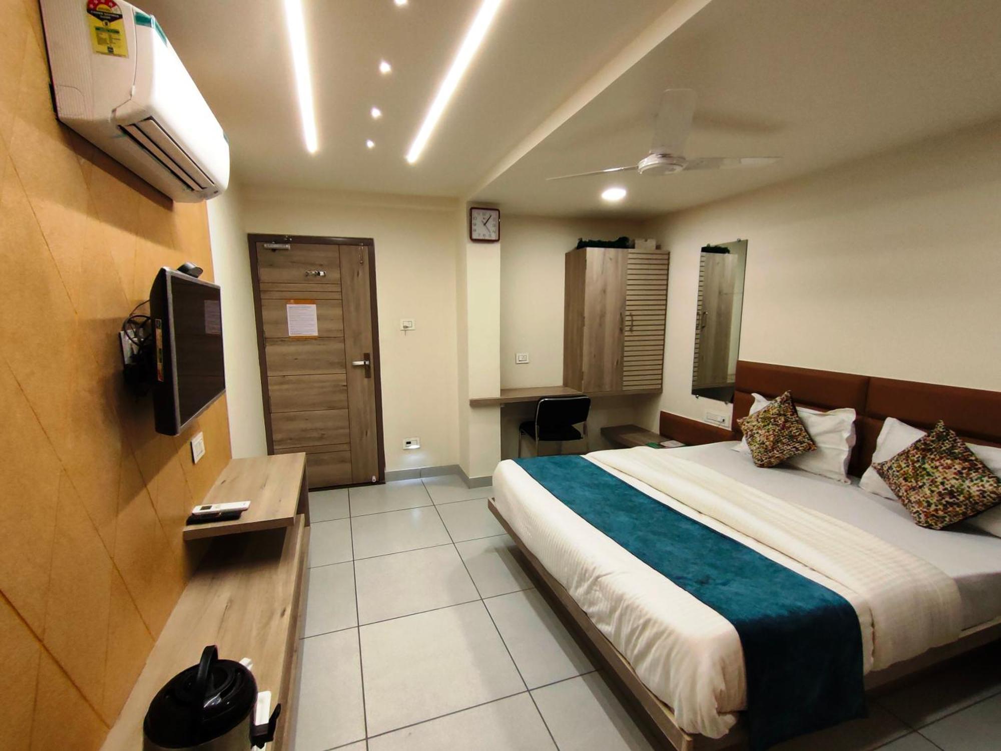 Hotel Kinara Ahmedabad Extérieur photo